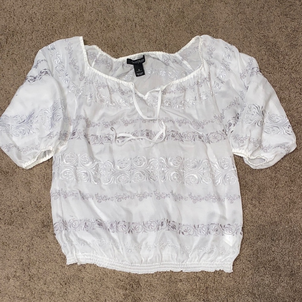 White house black market size small peasant top